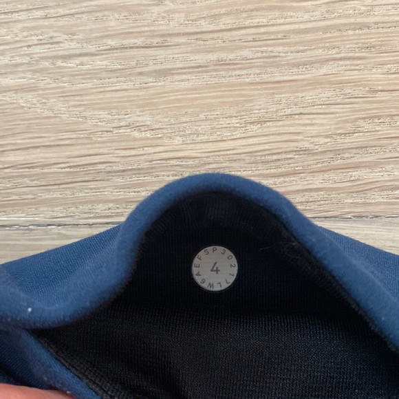 Lululemon Navy Blue Cropped Leggings - Picture 2 of 4